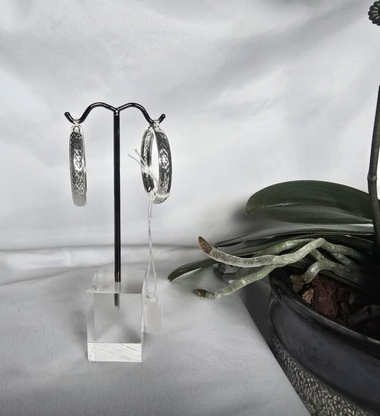 Lola hoops