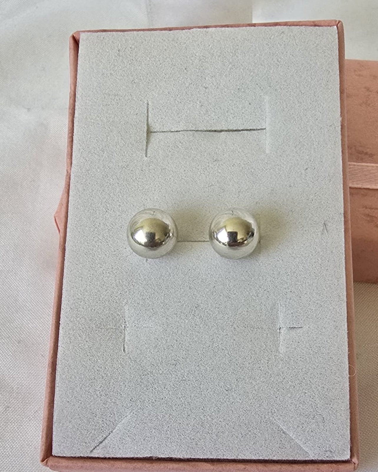 Silver pearl earrings